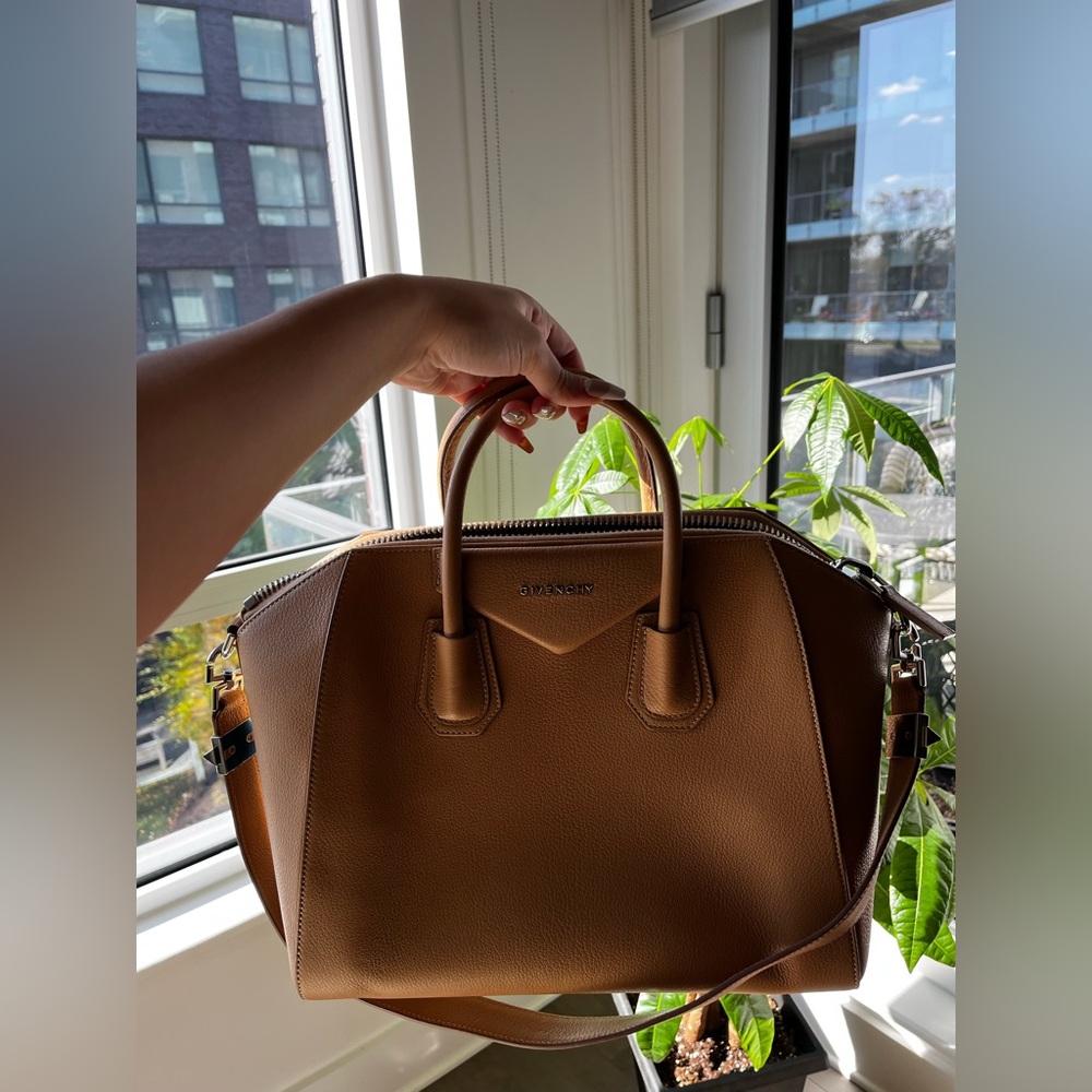 Givenchy beige leather bag